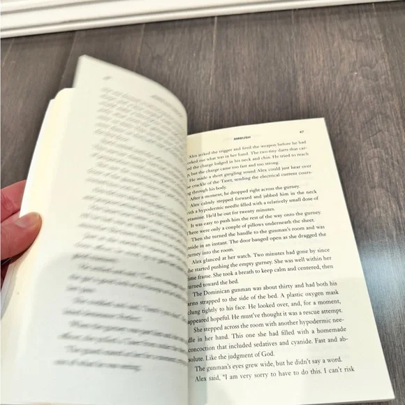 James Patterson 'Ambush' Thriller Paperback Adult Chapter Book - Picture 6 of 7